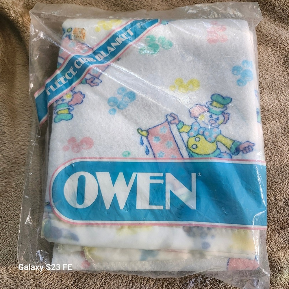 Owen Fleece Crib Blanket Baby OS White Vintage Clown Print Made in USA New